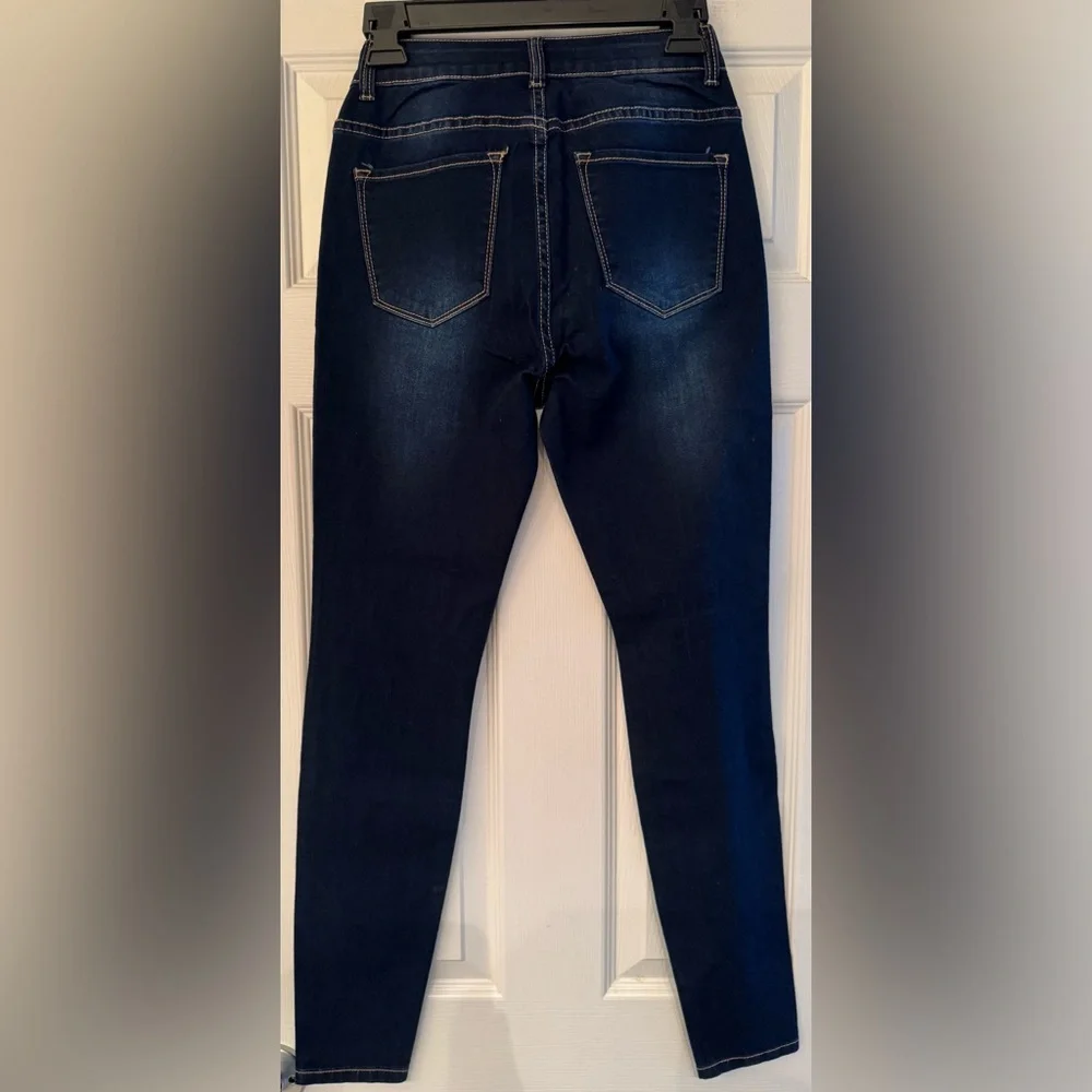 Black Pearl Denim Los Angeles Indigo Women’s  Blue Distressed Skinny Jean Size 3